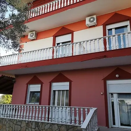 Avra Hotel *